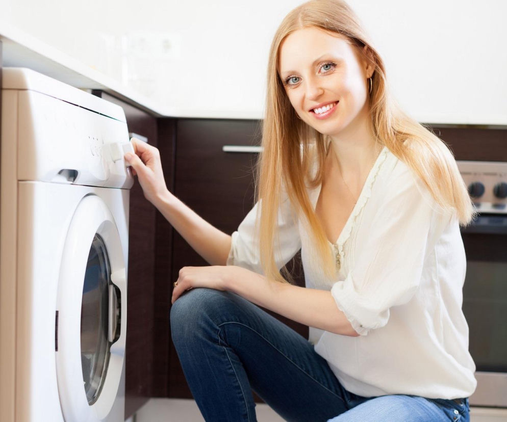 Pierzesz, używając tego programu? Natychmiast przestań! Generuje wysokie rachunki za prąd i niszczy pralkę