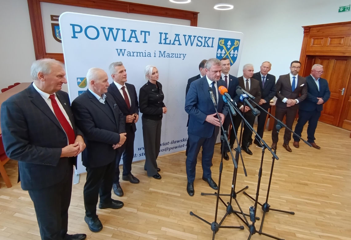 Podpisanie umów na przebudowy skrzyżowań na DK 15 w Sampławie i DK 16 w Lubajnach, Starych Jabłonkach i Zawadach Małych