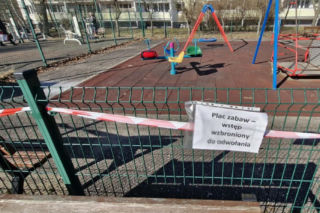 12-latek walczy o życie po wypadku na placu zabaw