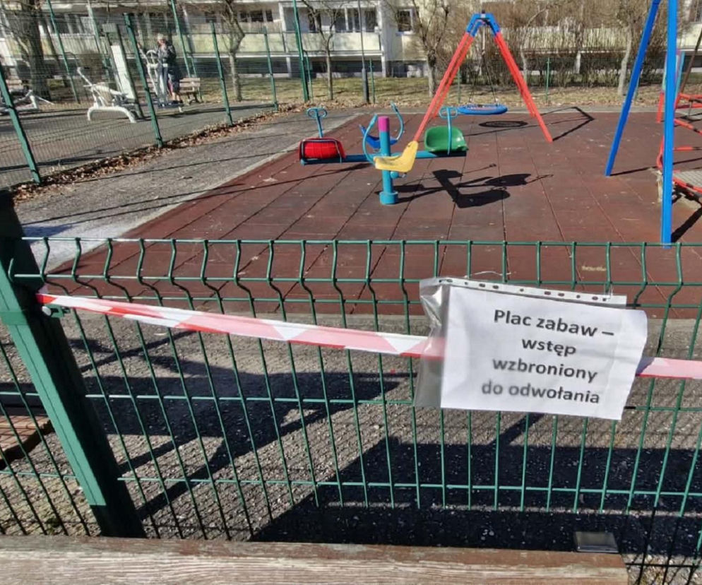 Wypadek 12-latka na placu zabaw. Mieszkańcy uderzają w spółdzielnię