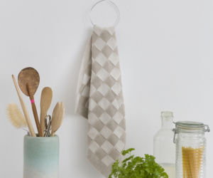DIY: wieszak na ręcznik do rąk i szale