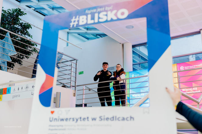 Tłumy młodych ludzi na kampusie. Dzień Otwarty 2025 na Uniwersytecie w Siedlcach za nami