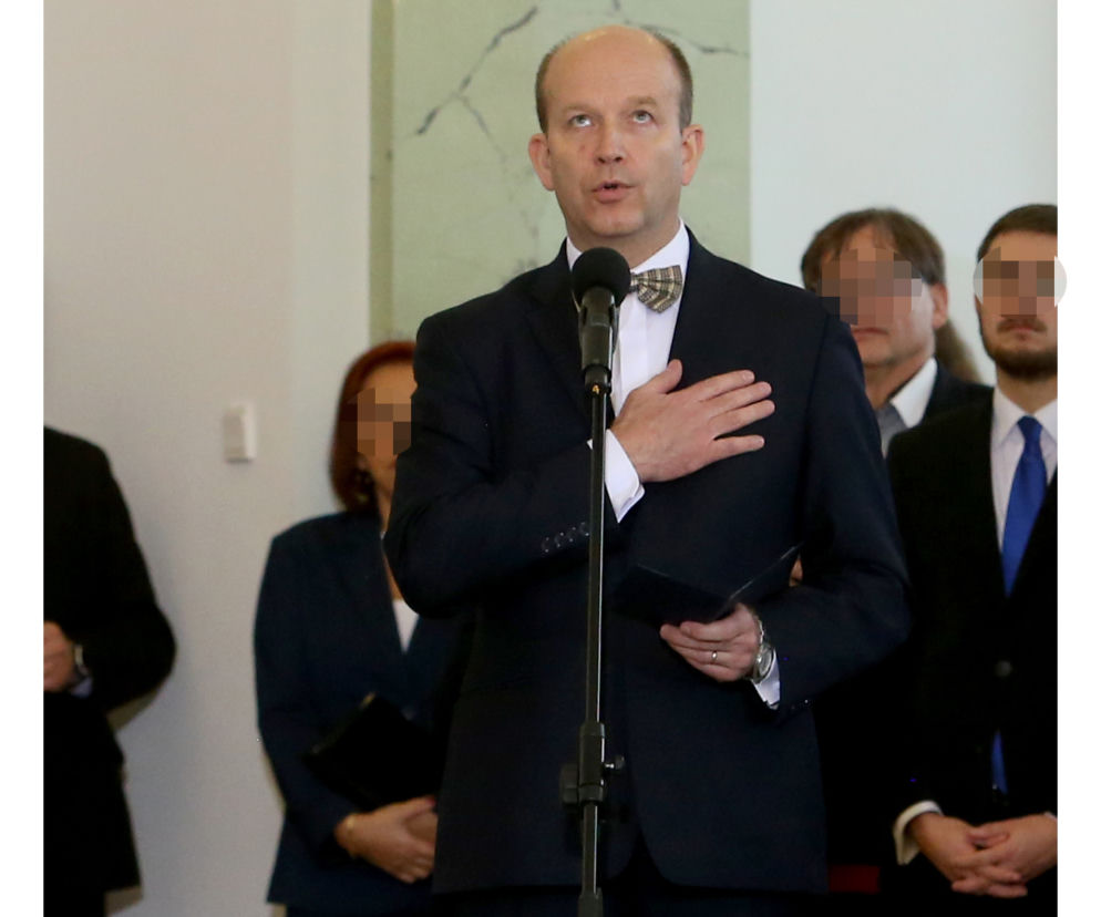 KONSTANTY RADZIWIŁŁ: -CHCESZ SIĘ WYLECZYĆ? PŁAĆ!