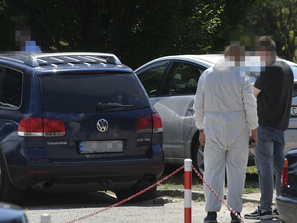 Warszawa. Napad i strzelanina na Mokotowie. Tajemnicze znalezisko przy ostrzelanym samochodzie