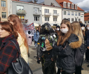 Białystok: Młodzieżowy Strajk Klimatyczny: Najpierw natura, potem matura