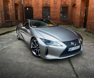 Lexus LC500h 3.5 V6 359 KM Superturismo