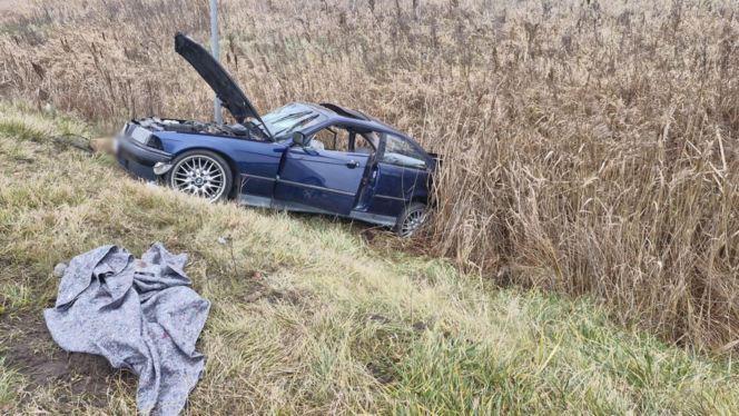 Dramatyczny wypadek na Mazowszu. 18-letni kierowca BMW w szpitalu