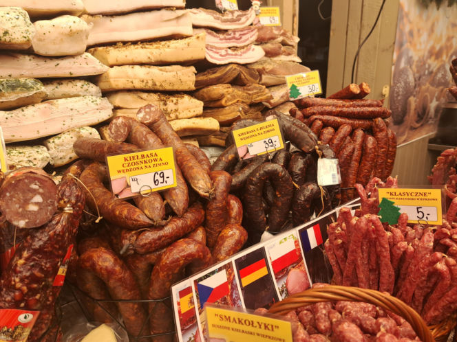 Jarmark Bożonarodzeniowy 2025 na Rynku Głównym w Krakowie. Jedzenie drogie jak nigdy