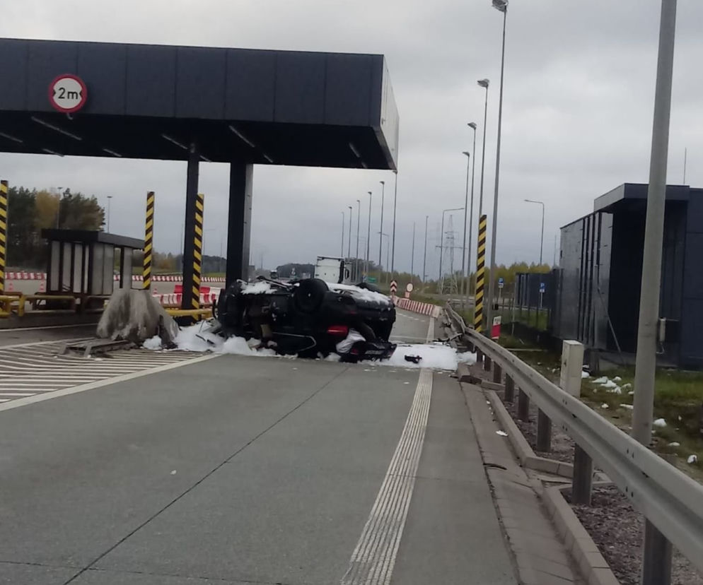 Tragiczny wypadek na S8. Kierowca dachującego BMW nie przeżył