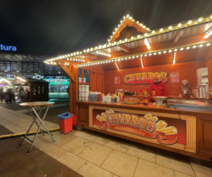 Pokémony, różowe gofry i zaskakujące różnice w cenach. Porównaliśmy łódzkie jarmarki