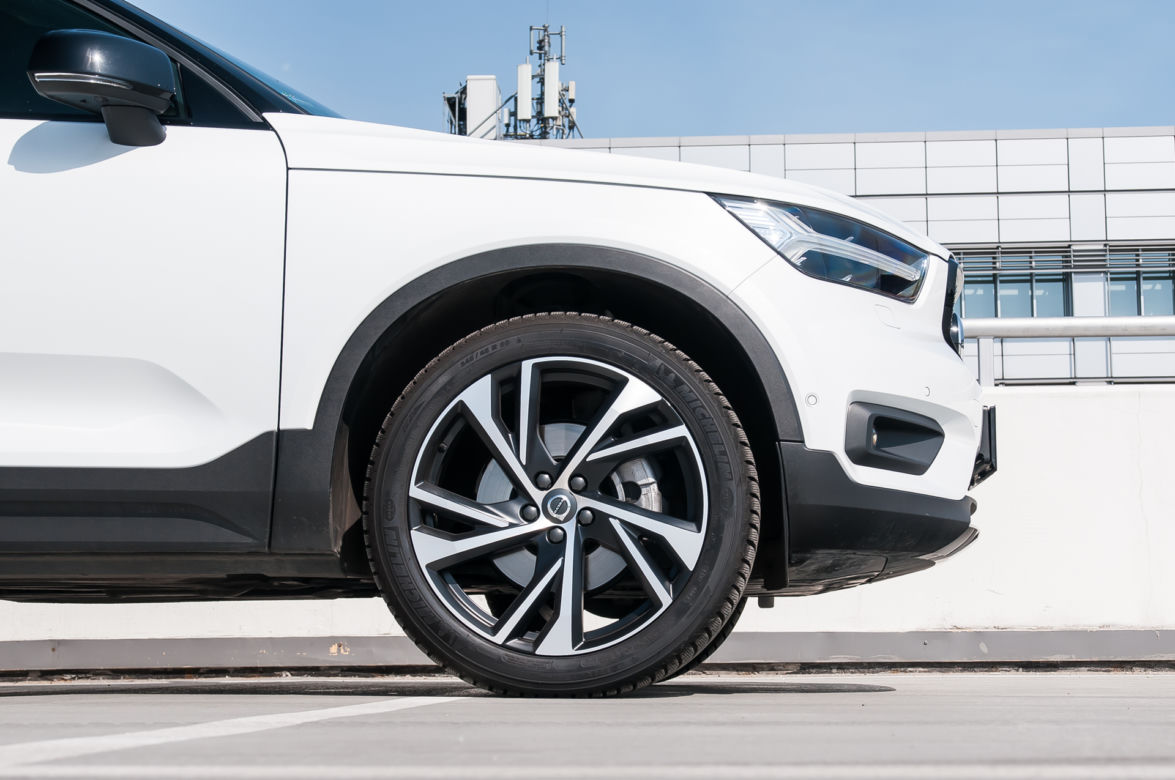 Volvo XC40 D4 190 KM R Design
