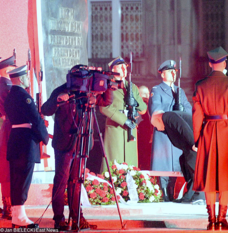 Jarosław Kaczyński na uroczystości odsłonięcia pomnika brata