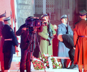 Jarosław Kaczyński na uroczystości odsłonięcia pomnika brata