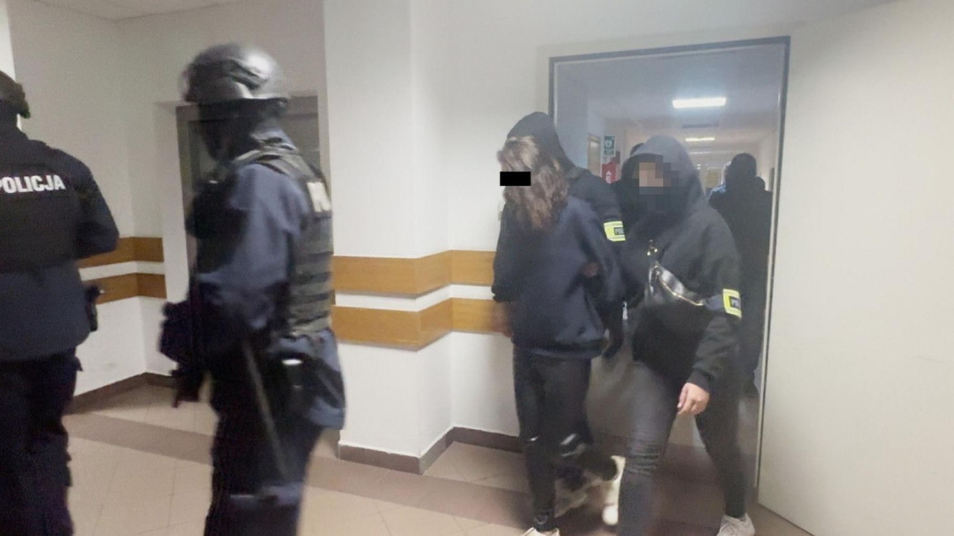Siedem osób zatrzymanych za posiadanie broni. Wśród nich "wor w zakonie". Przyjechał do Polski wykonać zlecenie
