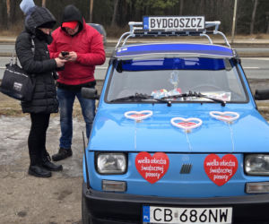 Retro Karawana WOŚP w Bydgoszczy ruszyła po raz ósmy. Ponad 19 tys. zł dla dzieci