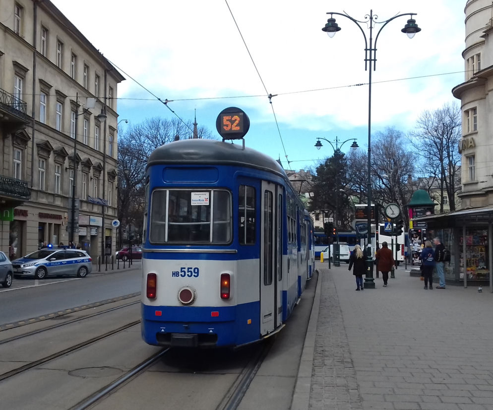 Uwaga pasażerowie w Krakowie! Awaryjna naprawa torowiska przy Poczcie Głównej
