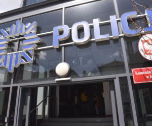 Dramat na komendzie w Inowrocławiu. Młody policjant strzelił sobie w głowę