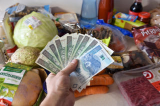 Ekspertka sprawdziła ceny przed świętami. Dino, Lidl czy Biedronka? Zobacz, gdzie jest najtaniej