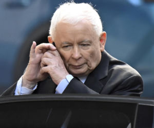 Kaczyński ma kultowy telefon komórkowy