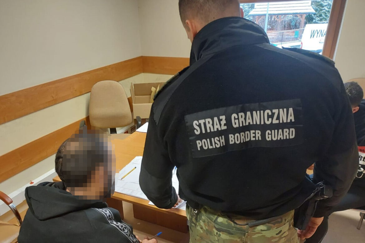 Przemyt ludzi na Podhalu. Straż graniczna zatrzymała 24 cudzoziemców