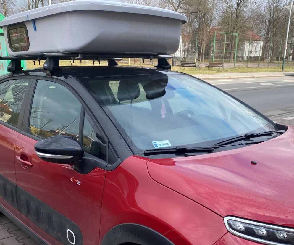 Kraków pójdzie w ślady Warszawy? Testują automatyczne kontrole w strefie płatnego parkowania