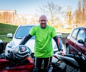 Koronawirus w Trójmieście. Jeżdżą na motorach i pomagają seniorom