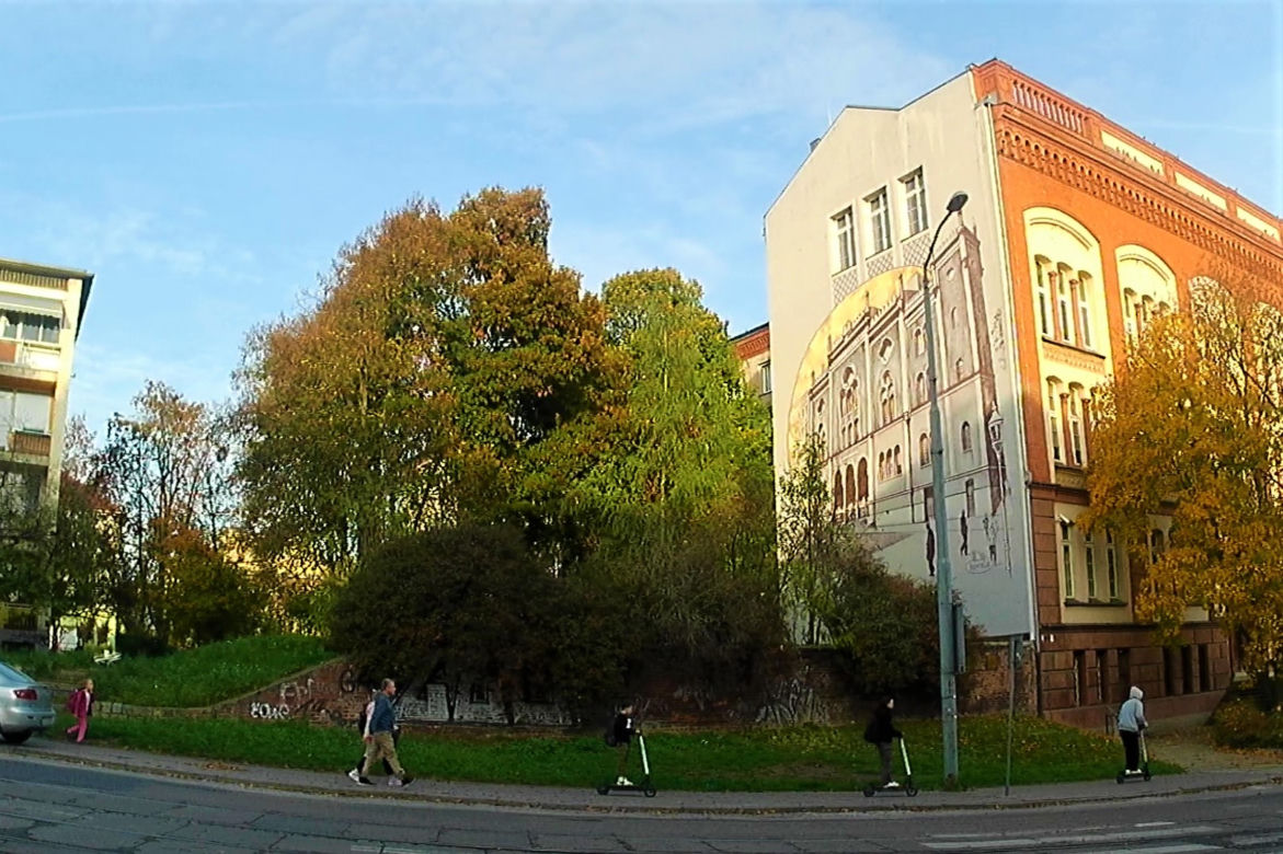 Wyjątkowy mural w centrum Szczecina już gotowy. Będzie przypominał o historycznym miejscu i wydarzeniach sprzed lat