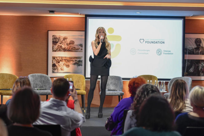 "Pokochaj swoje ciało": Omenaa Mensah, Joanna Przetakiewicz, Ewa Chodakowska, Kinga Zawodnik, Maffashion