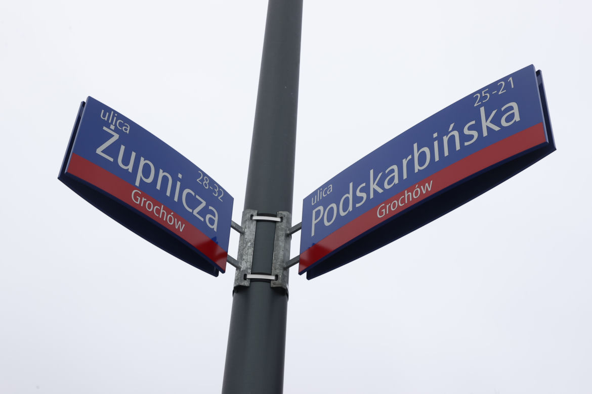 Absurd na Grochowie. Zapomnieli o wiatach, więc nie uruchomili autobusu
