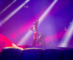 SuperEnduro w Krakowie! Duże prędkości, terenowe motocykle i skoki w powietrzu!