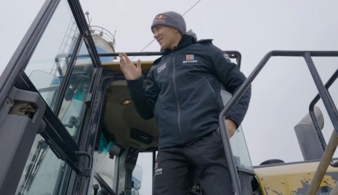 Maciej Janowski porzucił motocykl dla 10-tonowej bestii! Groziła mu praca na etacie