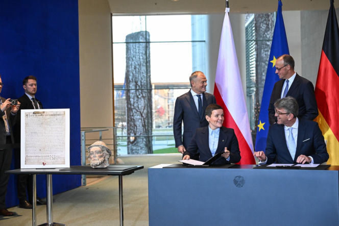 Ceremonia przekazania dóbr kultury podczas polsko-niemieckich konsultacji międzyrządowych