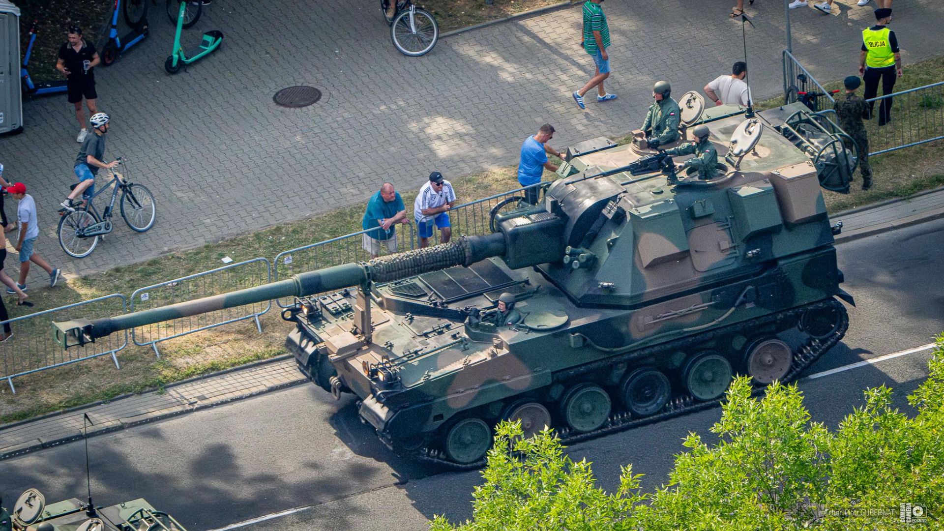 Święto Wojska Polskiego 2026: Wielka defilada w Warszawie i parada morska w Gdyni. Tysiące żołnierzy i ten sprzęt wojskowy zaskoczą Polaków