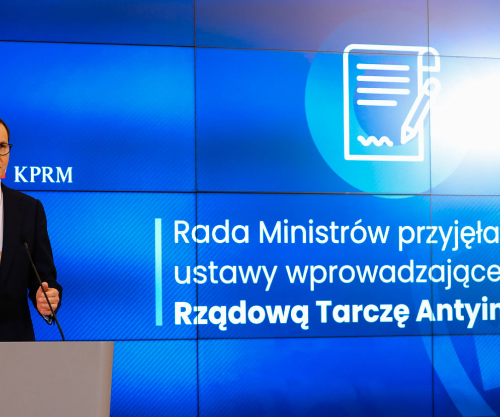 Tarcza antyinflacyjna. Premier Morawiecki zdradził, o ile spadnie cena benzyny   