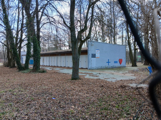 Nieczynne Kąpielisko Miejskie w Milanówku