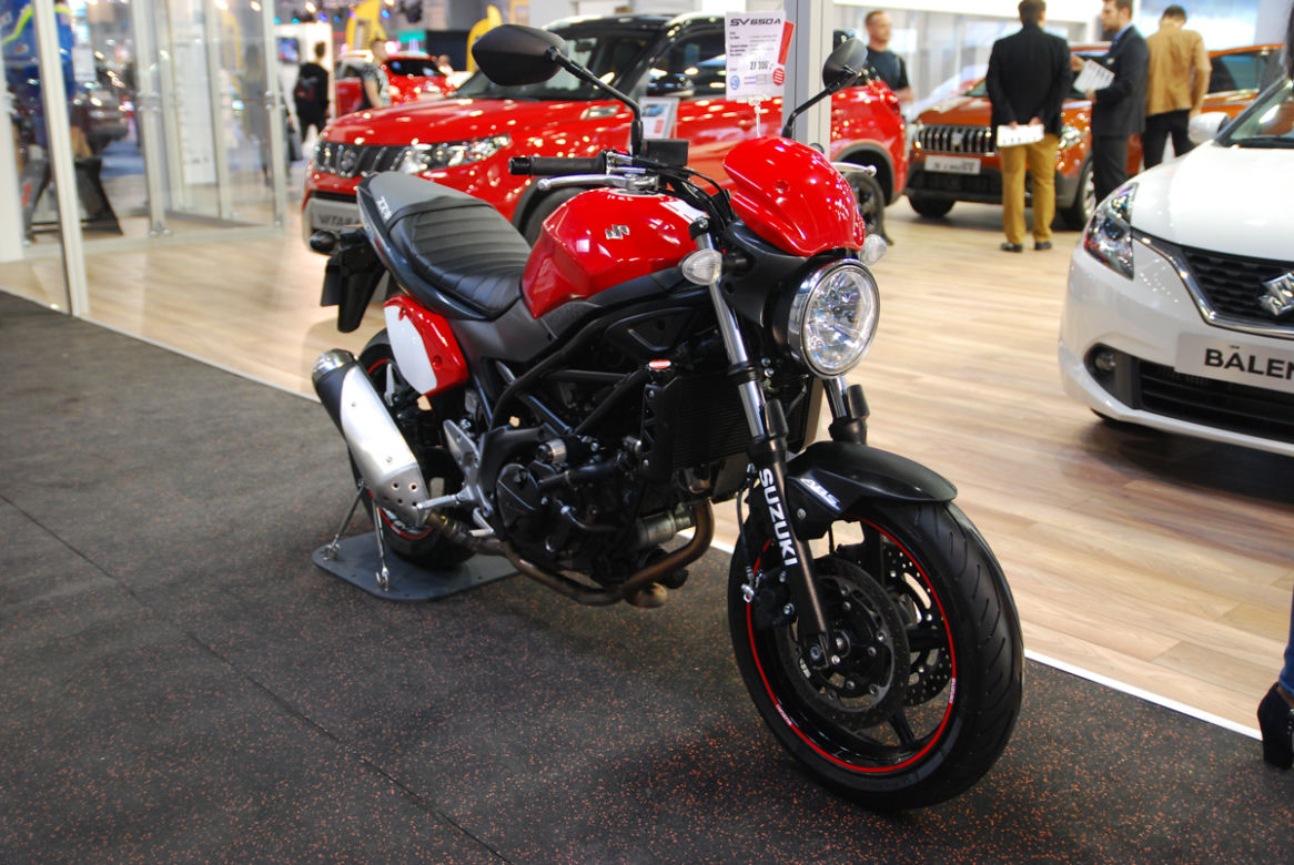 Motocykle Suzuki na Targach Poznań Motor Show 2017