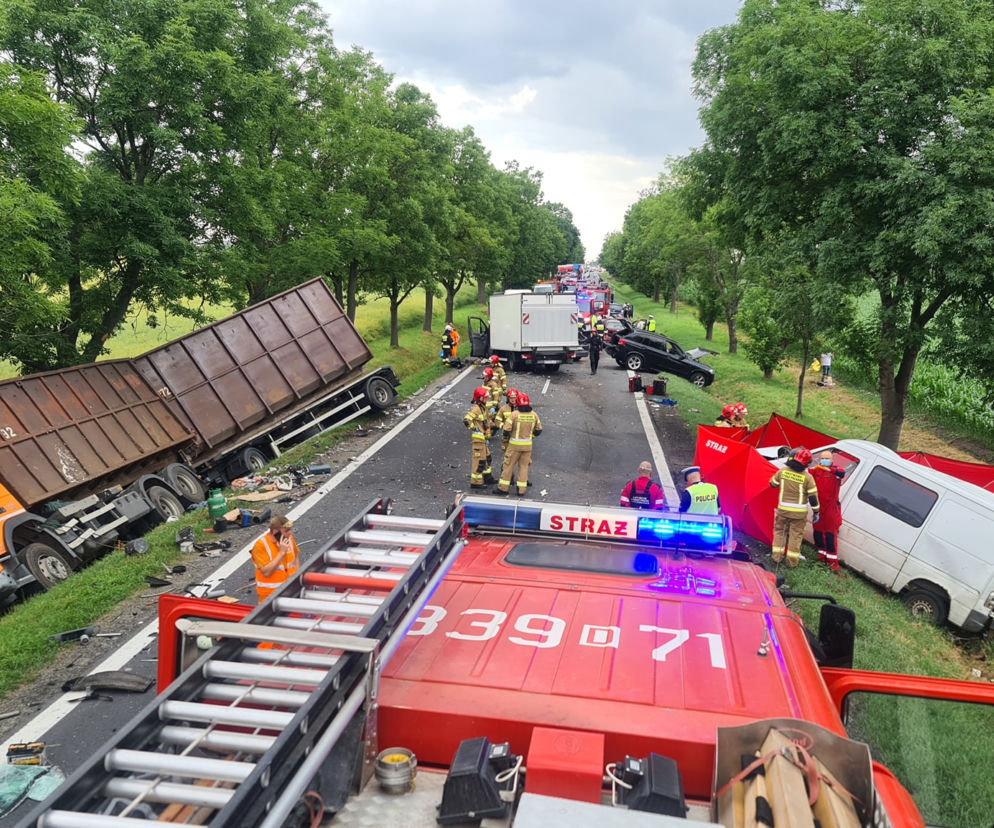 Dwie osoby zginęły w karambolu pod Wrocławiem