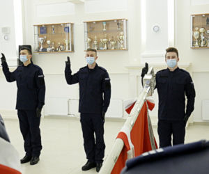 NOWI POLICJANCI w Lubelskiem. 49 funkcjonariuszy złożyło ślubowanie [ZDJĘCIA]