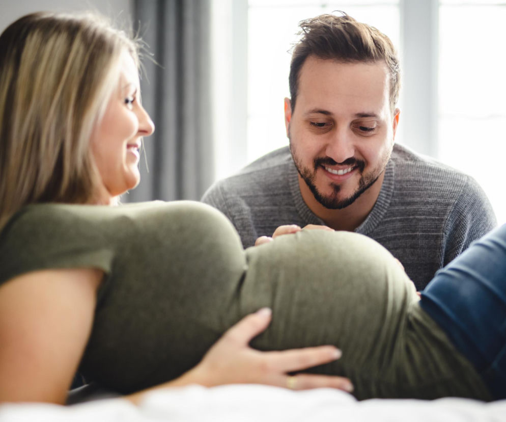 Czy penis może dotknąć dziecka? Położna wyjaśnia mit o seksie w ciąży