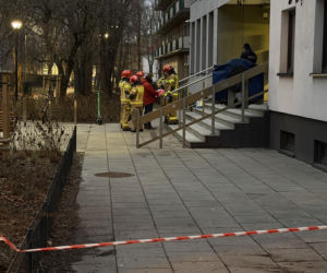 Przyniósł kopertę z białym proszkiem do komisariatu w centrum Warszawy