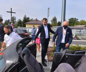 Rajd prezydenckim kabrioletem po nowej drodze