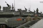 Nowe czołgi T-90M dla Rosji. Jak Moskwa adaptuje się do wojny z użyciem dronów?