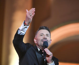 Krzysztof Ibisz pokazał 88-letnią mamę. Takie kadry to u niego rzadkość