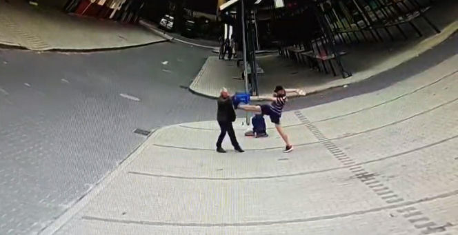 W kilkadziesiąt sekund zabił pana Franciszka. Wstrząsający film z targu w Rawie Mazowieckiej