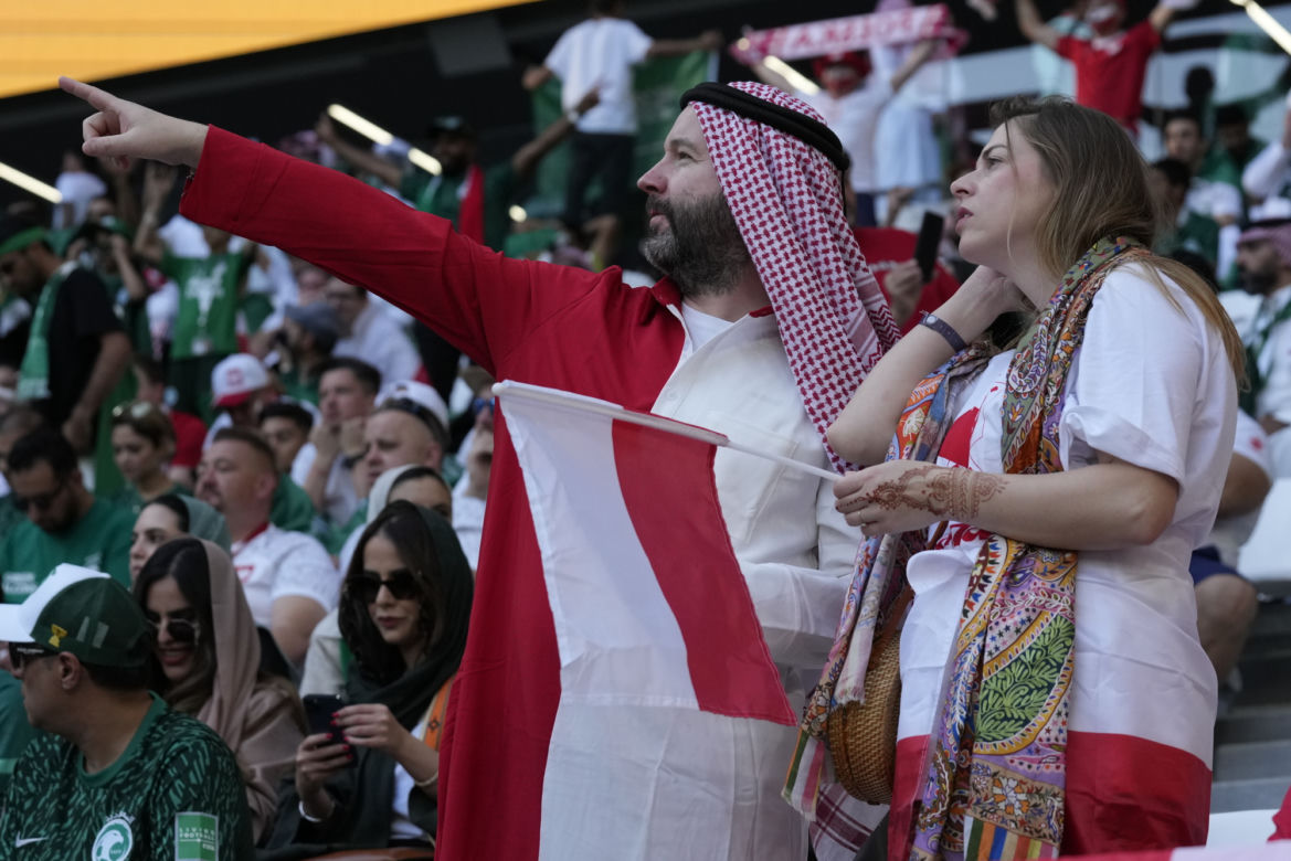 Piękne fanki na meczu Polska - Arabia Saudyjska
