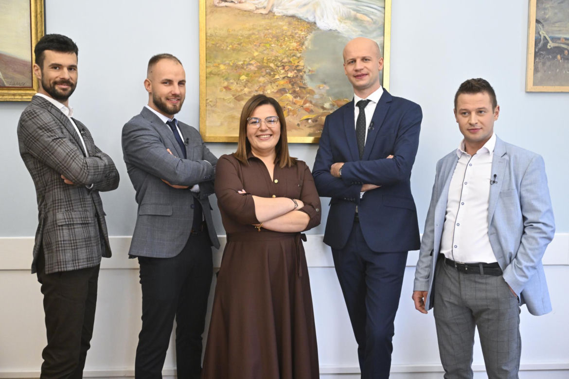 Krzysztof z Rolnika zakochany! Fani wpadli w ekstazę