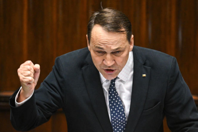 Sikroski bez hamulców do Macierewicza: Antek świrze!