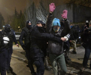 Protest pod domem Kaczyńskiego