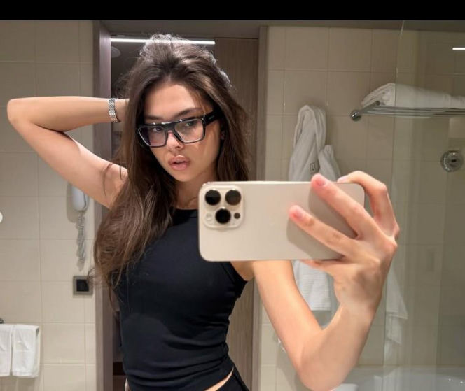 Dariane Row, piękna DZIEWCZYNA Sebastiana Szymańskiego