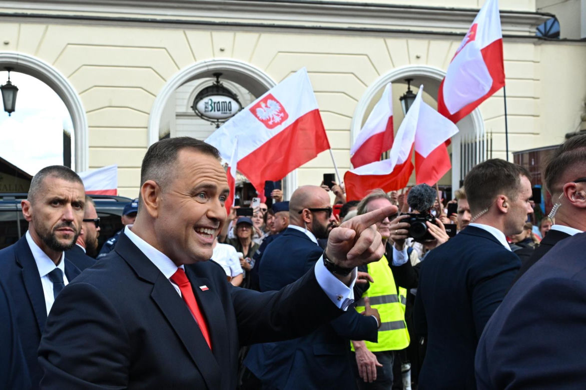 Uroczyste wejście Pary Prezydenckiej do Pałacu Prezydenckiego. Przemarsz ulicami Warszawy